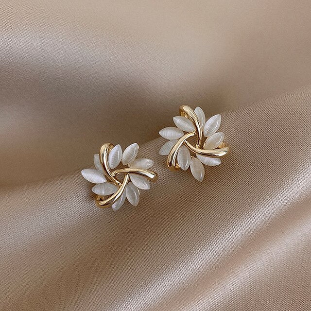 Sonja Luxe Bele Opal Uhani
