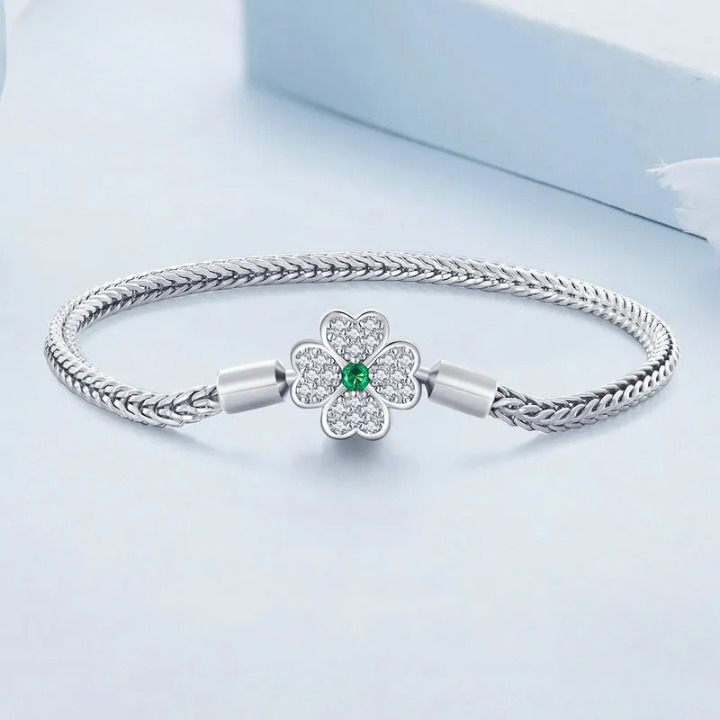 Clover Charm Zapestnica