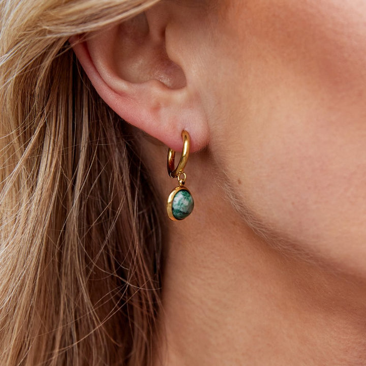 Amelia Green Stone Hoop Uhani