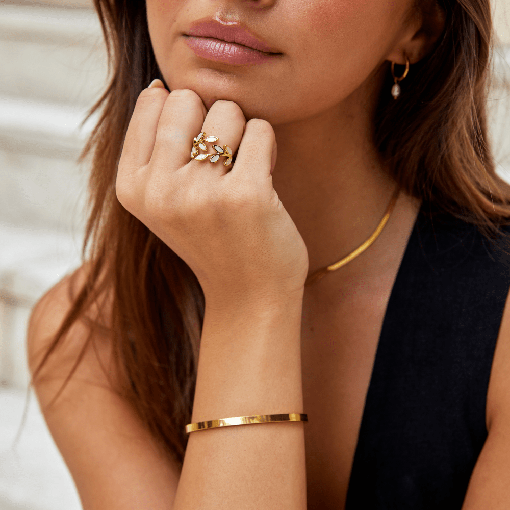 Zlati listni prstan