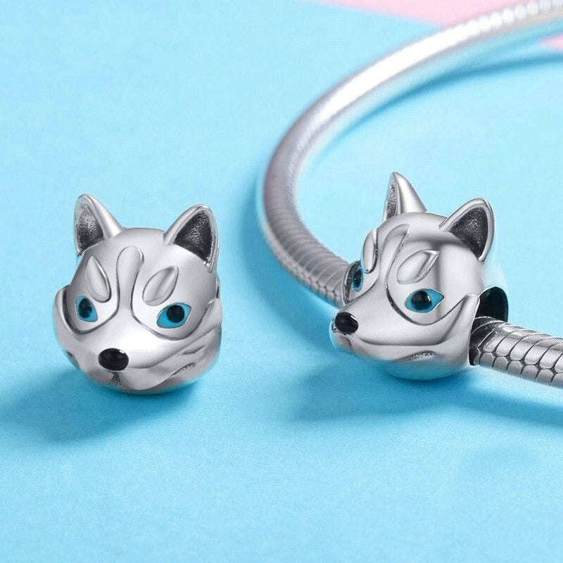 Husky Čar
