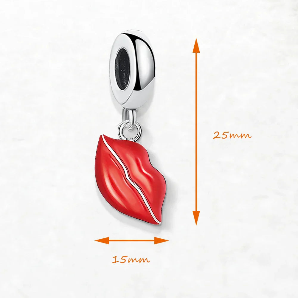 Čar Kissing Lips