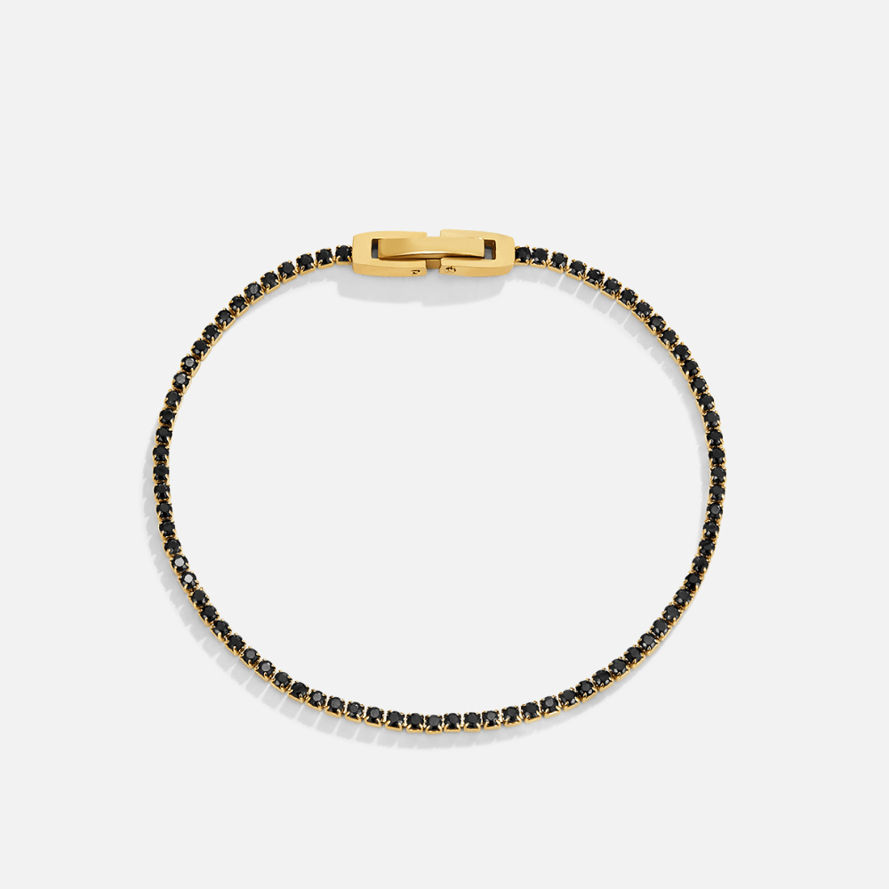 Zapestnica iz črnega kristala ob polnoči