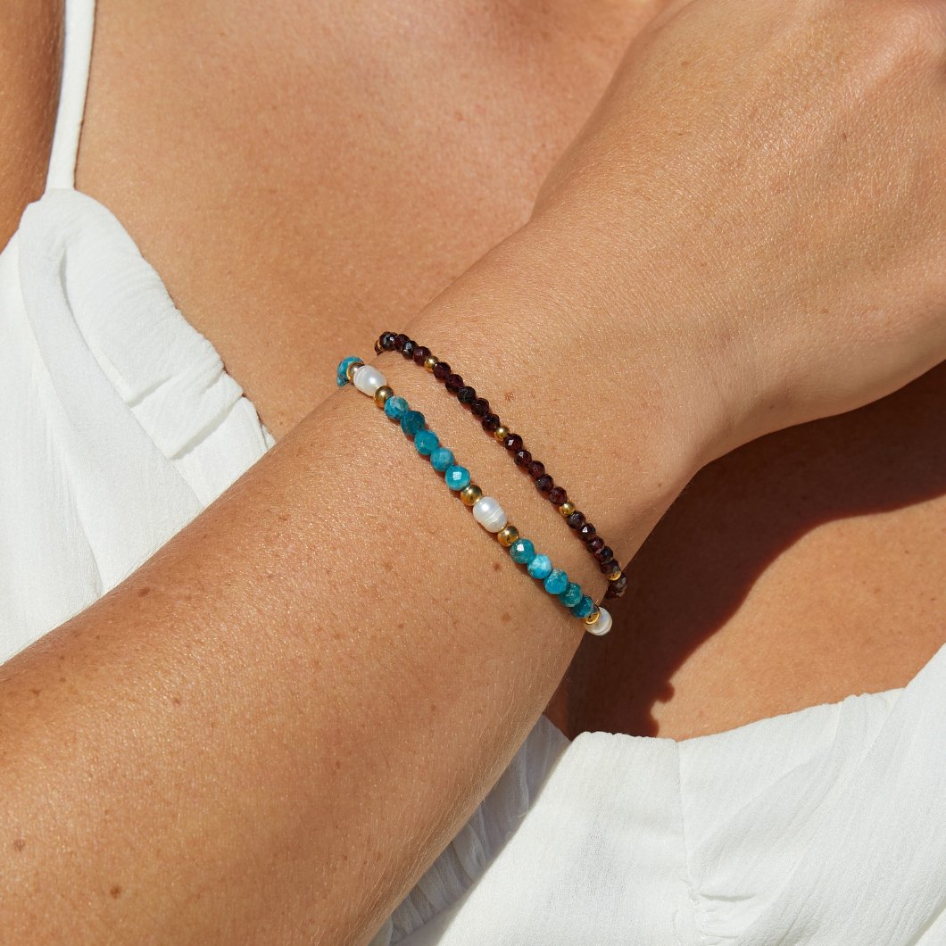 Rdeča granatna zapestnica