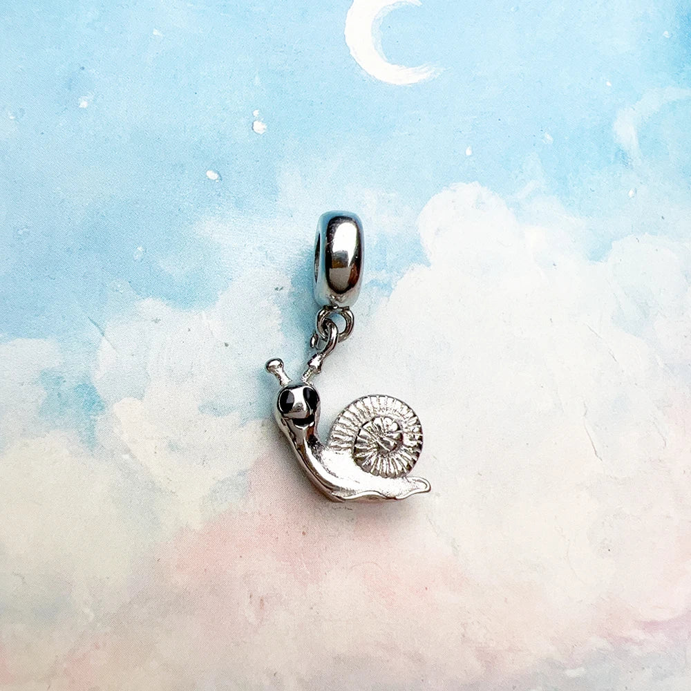 Čar Snail Pendant