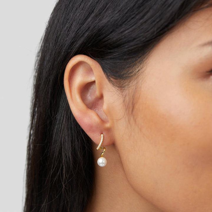 Uhani Tamara Pearl Wave