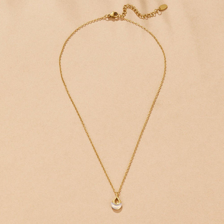 Tiffany bela kamna obesek ogrlica