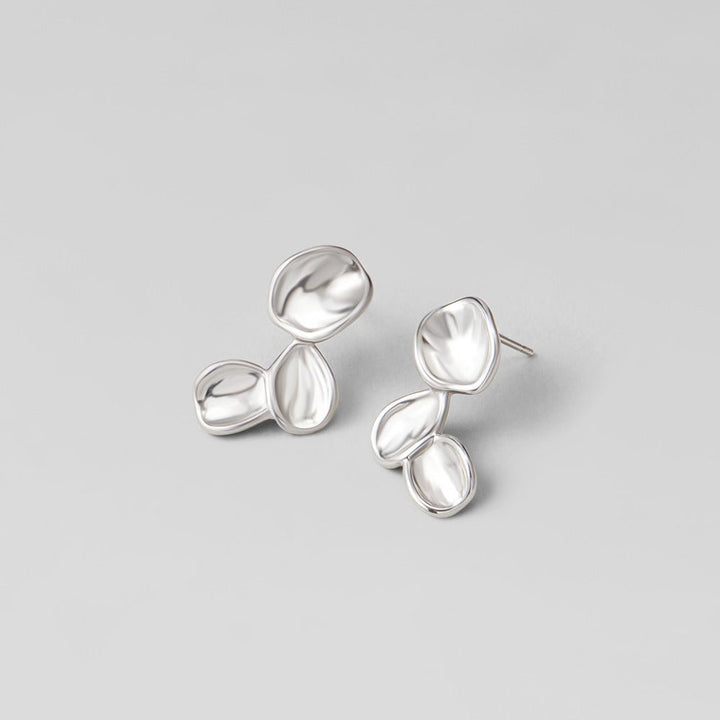 Uhani Tori Silver Petal Drop